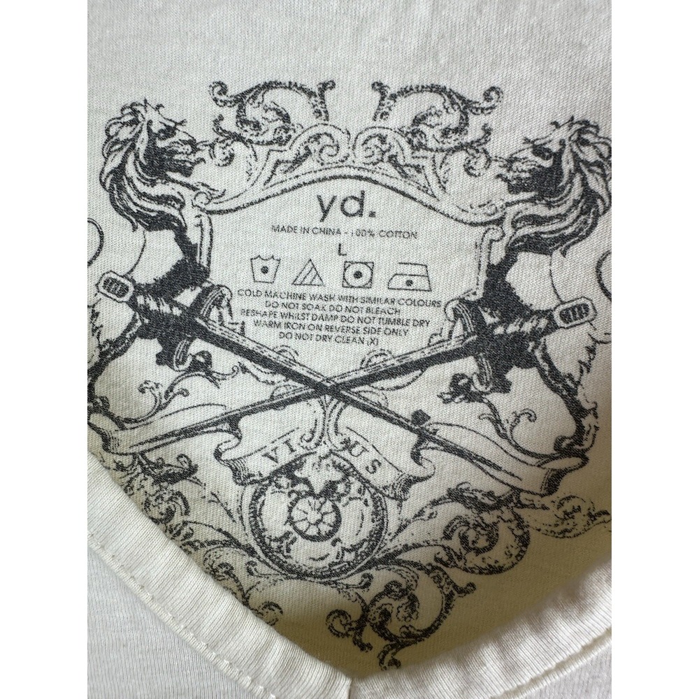 YD T-Shirt Unisex Size L White V-Neck Wonderland Allover Print Embroidered - Picture 3 of 6